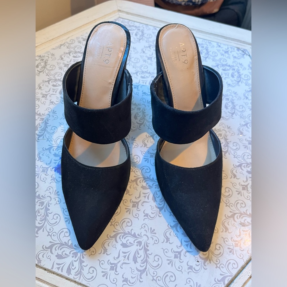 Black Pointed Toe Mules